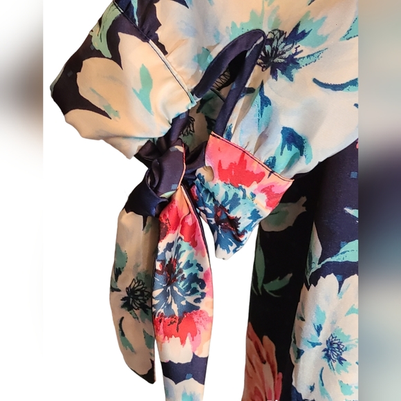 7th Avenue size M navy blue top - Picture 5 of 10